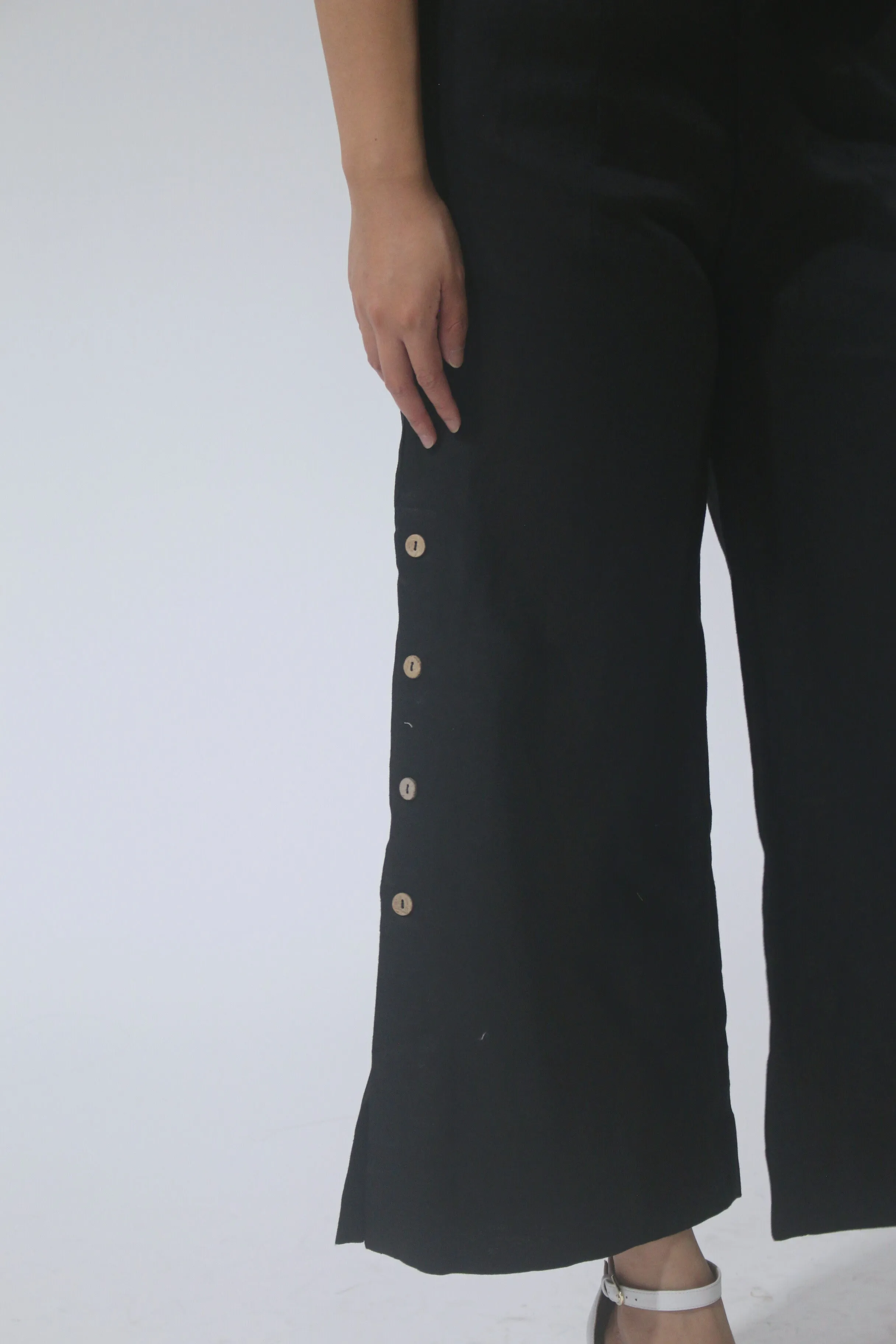 Alice 100% Linen Pants With Button Detail