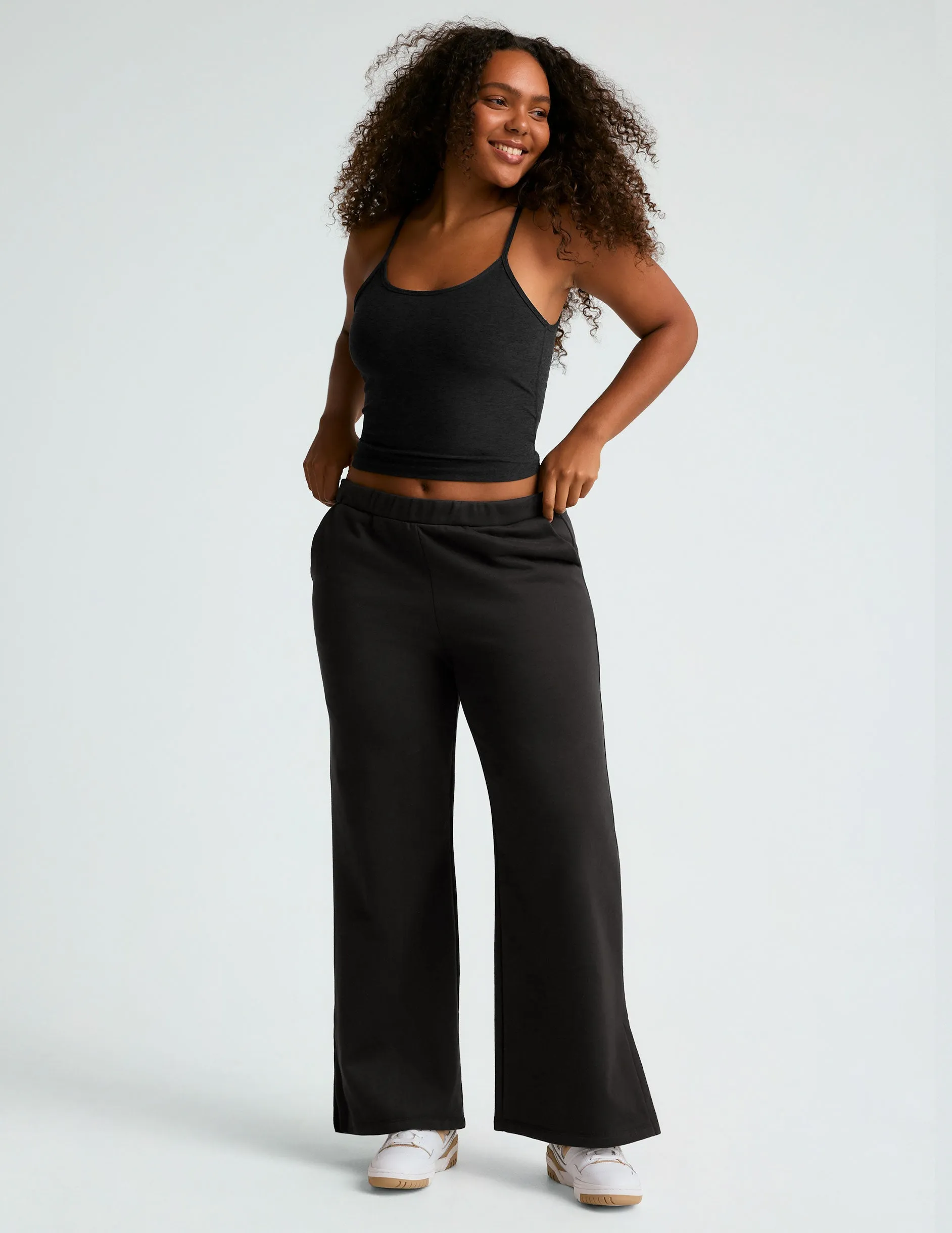 Open Ended Mid Rise Wide Leg Pant