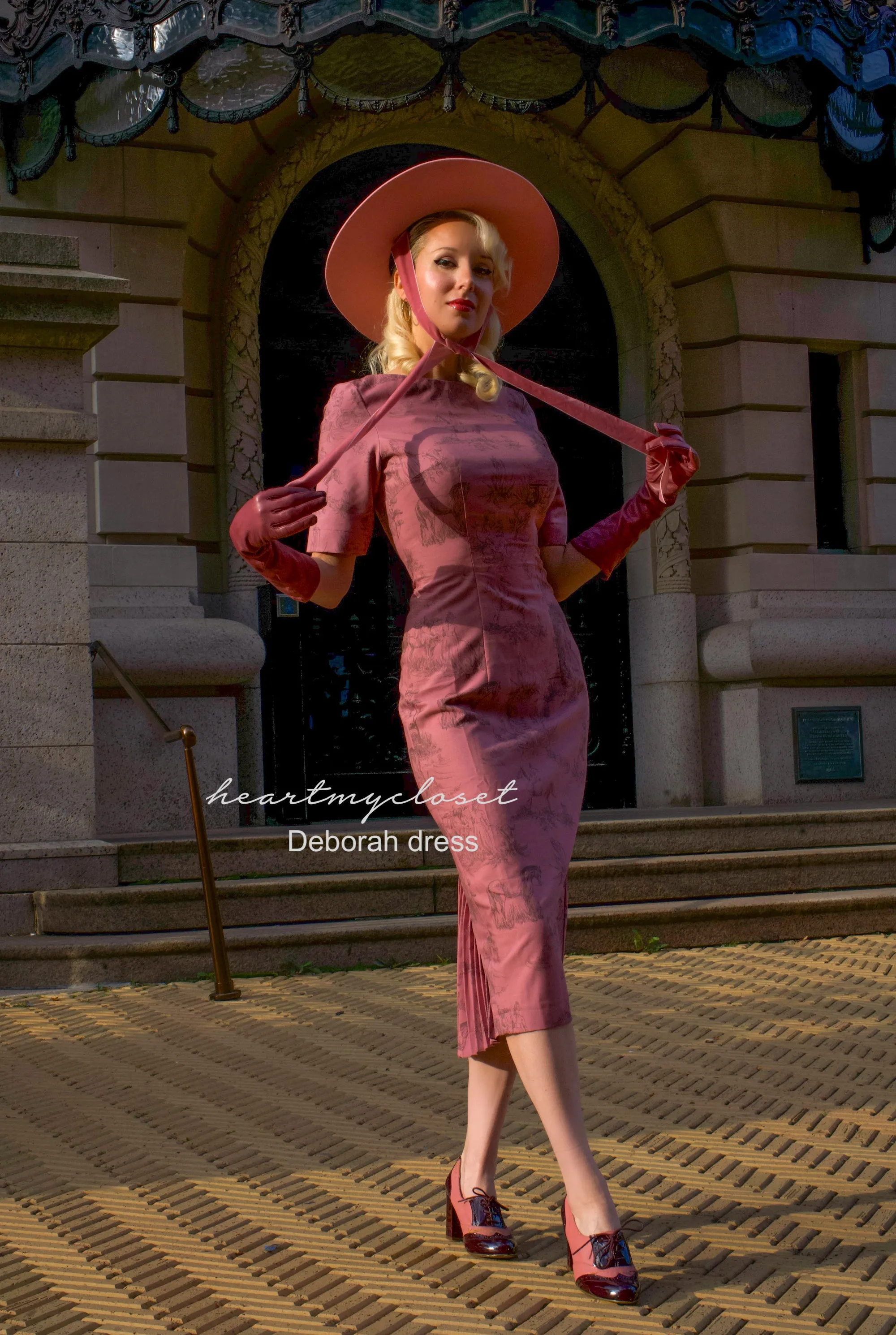 pink Toile De Jouy Deborah - pleated back pencil dress