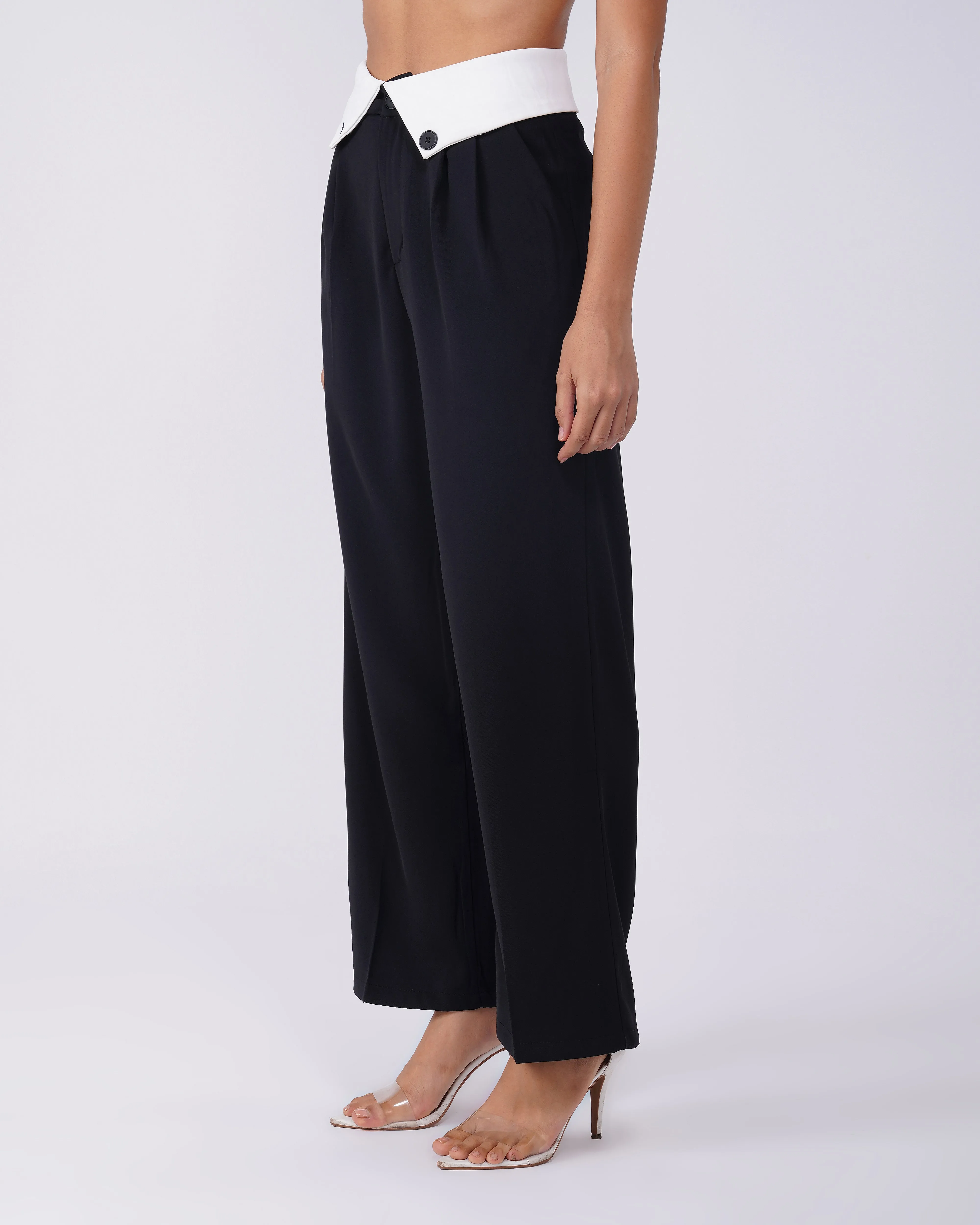 PLEATED BLACK PANTS WITH PANELLED WAIST